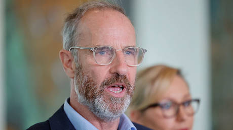 Australia helping US ‘rain down horror- on Iran  senator