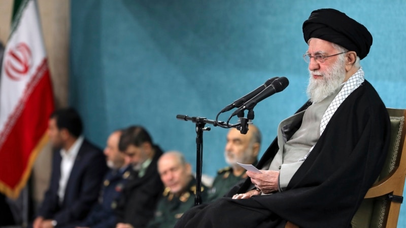 Iranâs top leader rejects talks with US after Trump makes overture