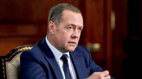 Moscow-s nuclear pact offer still stands  Medvedev
