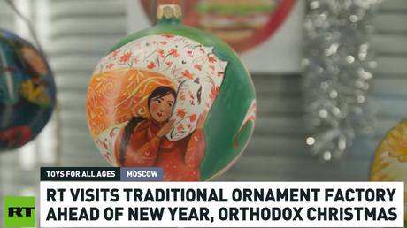 RT explores Russia-s Soviet Christmas ornament revival (VIDEO)