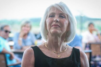 Trump continues to push for release of Tina Peters as Colorado governor weighs clemency