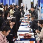 VOA Mandarin: About 12 million graduates to join China's shrinking job market