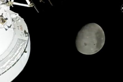 Artemis II astronaut tells Trump what communication blackout was like: 'I said a little prayer'