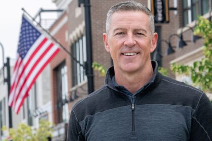 Dem hopeful who co-founded Joe Rogans favorite jeans under fire for Made in America claim