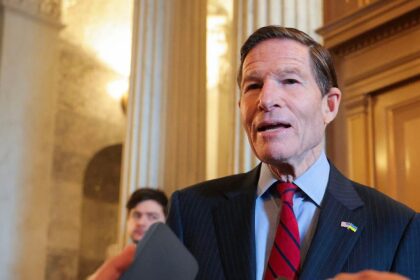 Dems sidestep past refuse illegal orders demands as they challenge Trumps Iran war authority