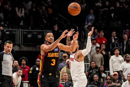 Hawks' late-second heave is too late as Knicks hang on for win
