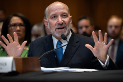 Howard Lutnick shuts down Dem questions over Jeffrey Epstein at budget hearing