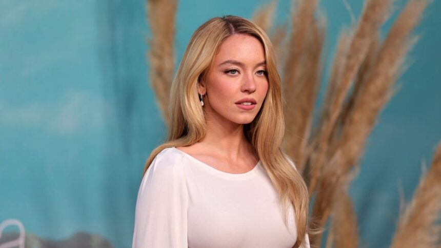 Sydney Sweeney kicks off Stagecoach weekend with duet alongside Bailey Zimmerman as lingerie war heats up