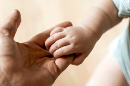 Womans double-twin relationship sparks courts impossible paternity ruling