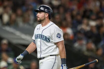 Cal Raleigh goes hitless in 36 straight at-bats as near-MVP catcher's stunning collapse continues