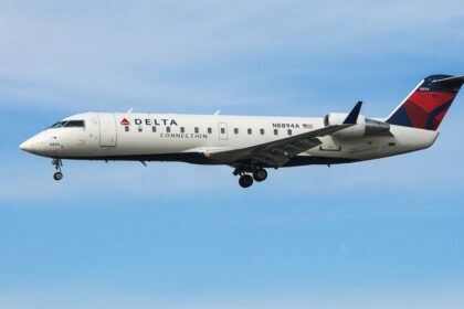 Two planes come within 500 feet of each other while approaching JFK Airport in latest close call