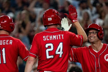 Schmitt goes in-depth on diving catch & changes to college athletics on Ruthless