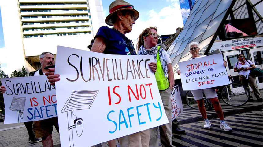 AI-powered cameras are tracking American drivers â and lawmakers on both sides want limits