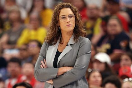 Fever coach Stephanie White opens up about fan reception after turbulent week of WNBA controversy