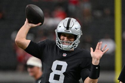 Kirk Cousins dominates Raiders preseason quarterback play but coach Klint Kubiak still won't name the starter