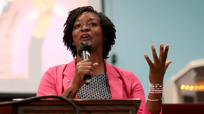 Surging Dem with DSA ties is 'either a bona-fide socialist, or she's not very smart': GOP rep