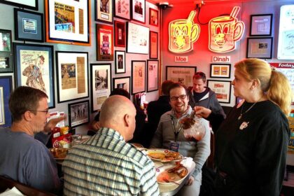 The 24-hour American diner is vanishing â here's what's driving the decline