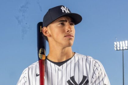 Yankees rookie makes dubious history, becomes first shortstop since 1915 with six-game error streak
