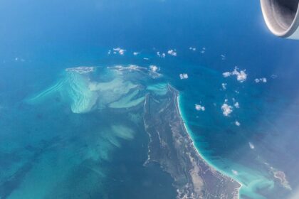 4 family members flying from Bahamas to Florida in small plane go missing, with Coast Guard joining search