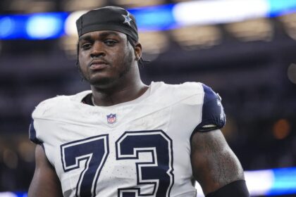 Dallas Cowboys All-Pro LG Tyler Smith To Miss 4-6 Weeks Due To Thumb Surgery
