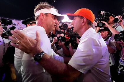 LSU had a revival, Clemson was at a funeral: Lane Kiffins debut sends a loud message to college football