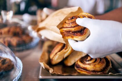 Viral bakery's missing cinnamon rolls spark $3,100 theft accusation and Border Patrol plot twist